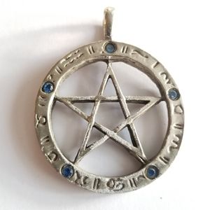 Pentacle pendant Silver tone metal blue dots witch witchy wicca pagan